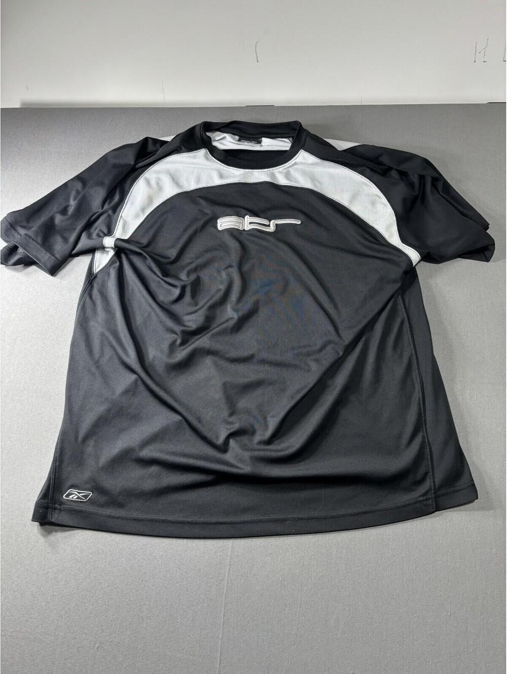 Vintage Reebok Gym Shirt  Mens Large Vector Logo Made in Korea
